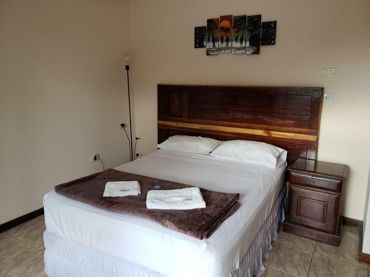 Apart Hotel El Duende Пуерто Игуасу Екстериор снимка